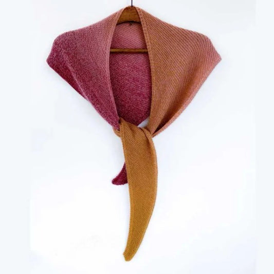 Pernille Cordes tørklæde strikket i Plassard Cardamome